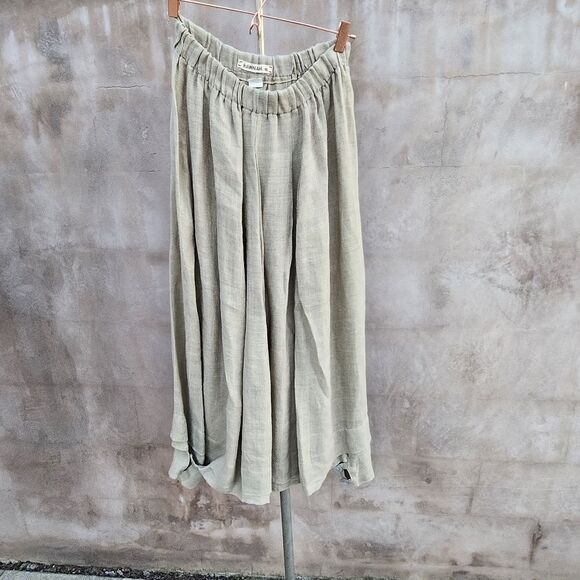 Hannah. M lagenlook linen skirt layered hem sage green